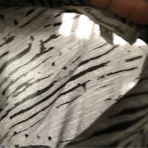 Beautiful Hi Lo Shirt - Picture 10 of 10